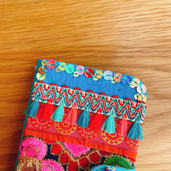 【ほぼ全機種対応】エスニックな刺繍 手帳型iPhoneケース 手帳型スマホケース ターコイズブルーミラー 4枚目の画像