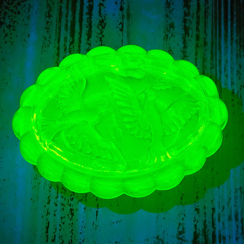 販売終了 ウランガラス 蓋付 小物入れ ppnalia チェコガラス