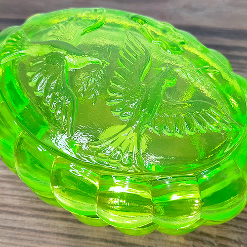 販売終了 ウランガラス 蓋付 小物入れ ppnalia チェコガラス