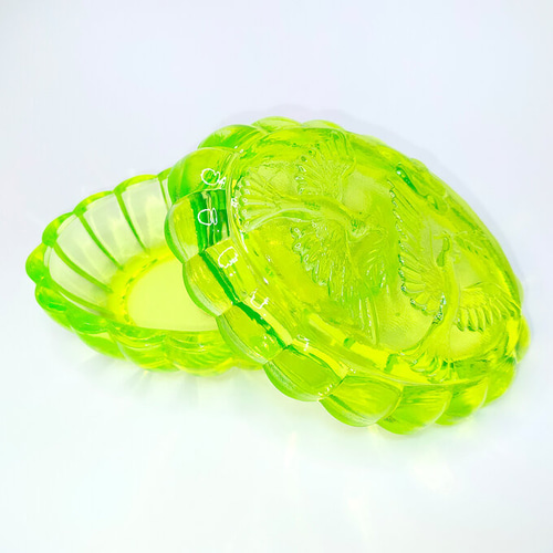 【希少】ウランガラス　蓋付き小物入れ　大正ロマン 希少】ウランガラス 蓋付き小物入れ 大正ロマン 【公式通販】