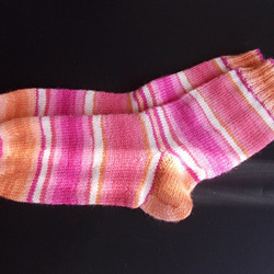 手編みの靴下　３色の幅広ボーダーの靴下③（女性用） 11枚目の画像