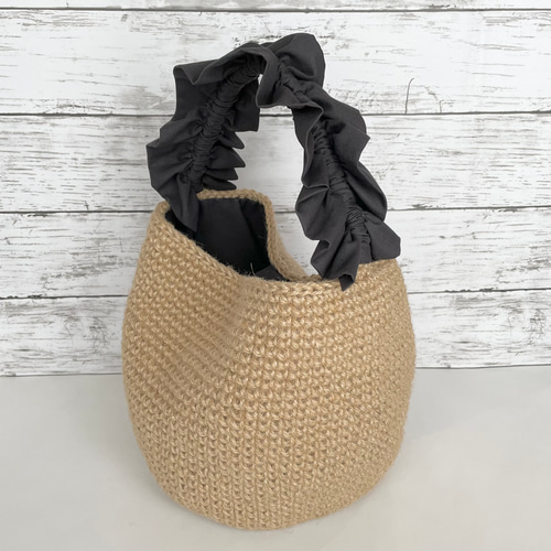 ぐれ ブラック 麻紐フリルバッグ ♪ ハンドメイド 麻紐 フリフリ フリル バッグ - KUNKA'S GALLERY | minne byGMO