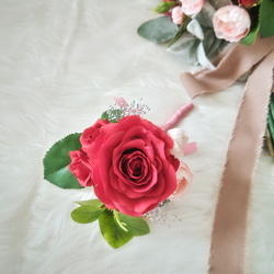 幸せピオニーと赤いバラのブーケ 6枚目の画像