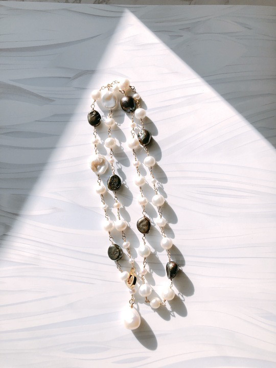 【14kgf】天然バッロクパールのロングネックレス