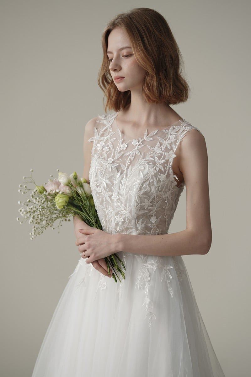刺繍　前撮り　エンパイア 二次会 ウェデイングドレス（WD242037）