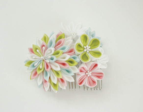 春色お花のコーム（下がり付き) 　つまみ細工の髪飾り　振袖用 1枚目の画像