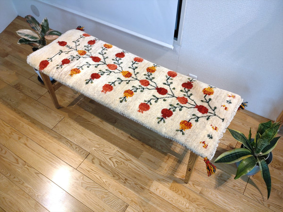 新規入荷】ペルシャ　ギャッベ ミニランナー　120×43cm グレー　アイボリー　ザクロの実 1枚目の画像