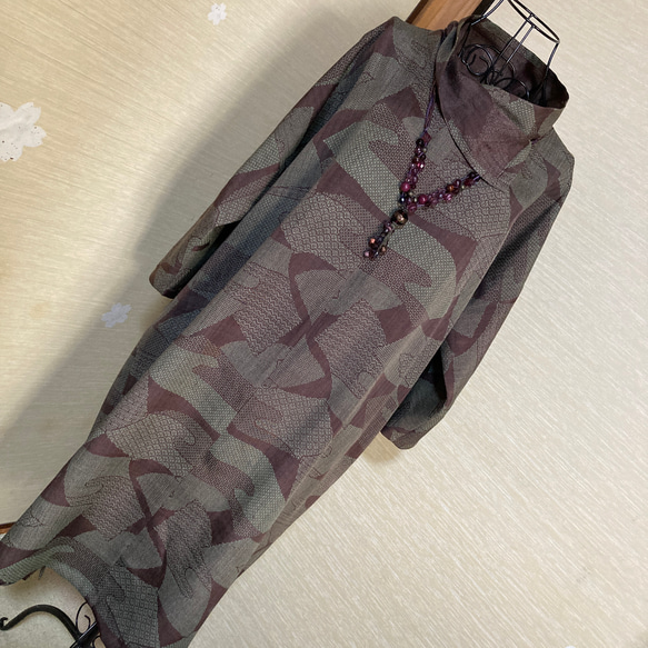 小紋のお着物からリメイク 襟付きゆったりワンピース グリーンブラウン 