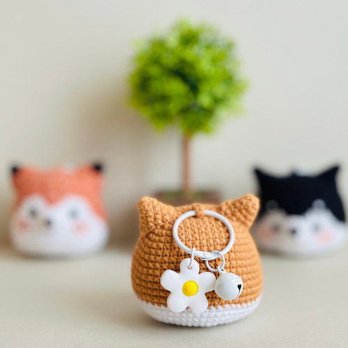 ハンドメイド あみぐるみ 着ぐるみくまの柴犬キーホルダー