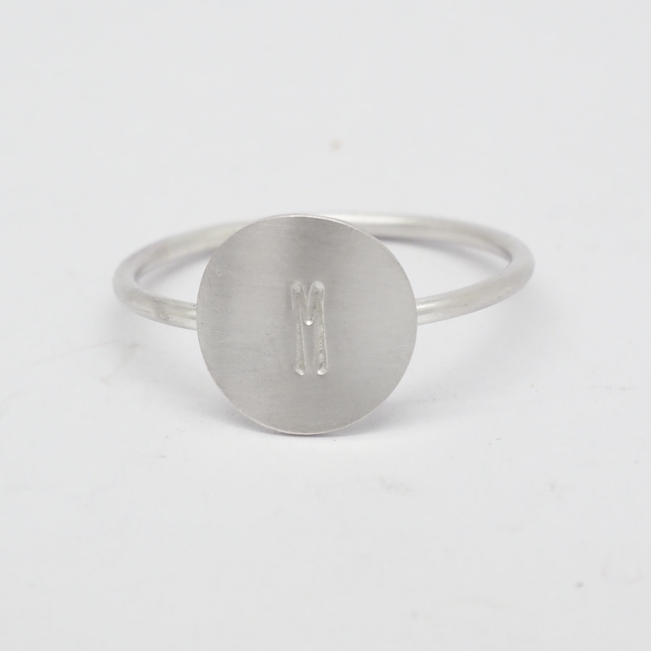 プレートワイヤーリング　アルファベット　Saguaro　銀製（SILVER925）