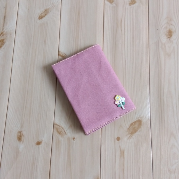 カード15ポケット　花刺繍のカードケース・名刺入れ（手帳型）　くすみピンク帆布　　648 2枚目の画像