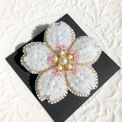 M.K.R.K⭐︎ 桜 ビーズ 刺繍 ブローチ ハンドメイドアクセサリー 初心者向け】5色のピンクで作る桜のブローチ🌸【ビーズ刺繍