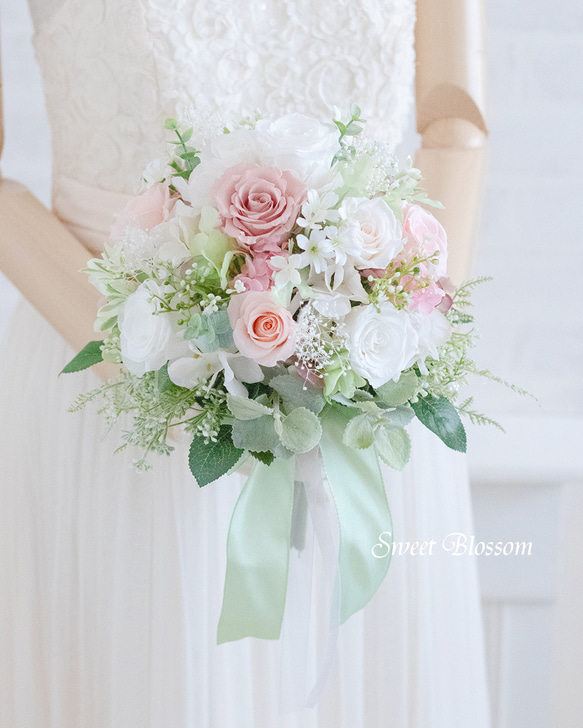 【オーダーメイド】プリザーブドフラワーのナチュラルブーケ＆ブートニア ブーケサイズ ブートニア ブーケと同様の花材を使って制作します プリザーブドフラワー