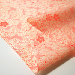 ネオンピンクの梅と菊130・襦袢はぎれ 2枚目の画像