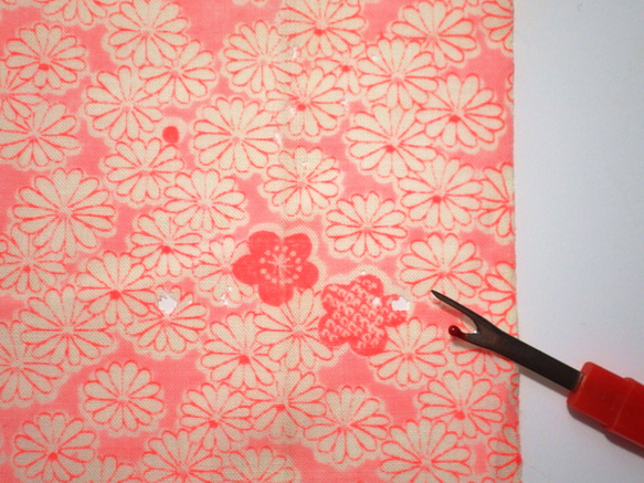 ネオンピンクの梅と菊130・襦袢はぎれ 5枚目の画像