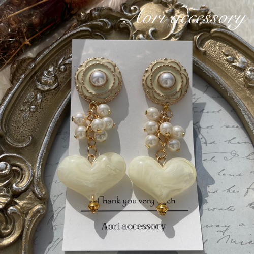 フラワーパール韓国ボタン×ちゅるんとぷっくりハートの韓国ビーズ  