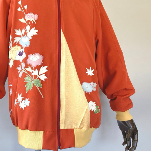 着物リメイク和柄スカジャン 赤 黒 鶴 花柄