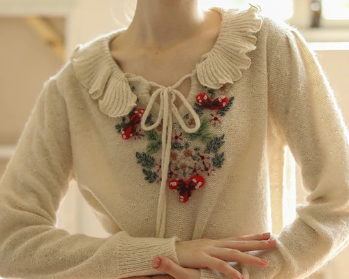 希少✨45R 縮絨ウール 総柄　フリンジ　R刺繍　プルオーバー　Ｖネック しろくん様！45R 縮絨ウール 総柄 フリンジ ロゴ刺繍プルオーバーVネック