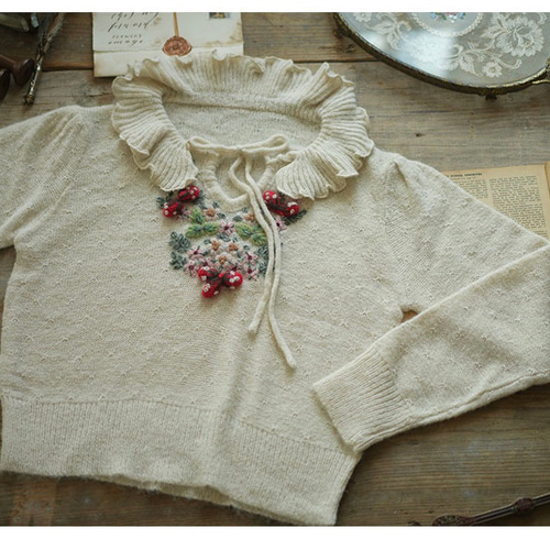 春待ち彩るフラワー刺繍とフリルカラー ウール混プルオーバー【秋春