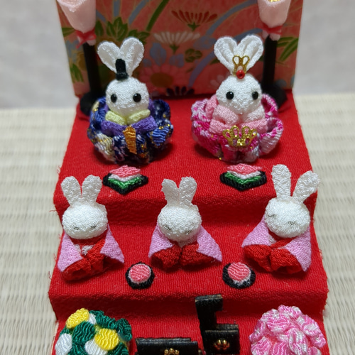 ちりめん細工 ミニチュアサイズのお雛様 ✿白うさぎのお雛様三段飾り