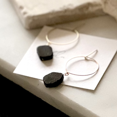 再販】淡水パールと天然石のピアス／イヤリング【バロックパール