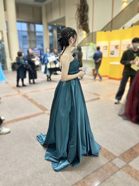 ターコイズ ビーズ装飾 ドレス