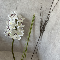 　造花　シンビジウム　ホワイト　アーティフィシャルフラワー 2枚目の画像