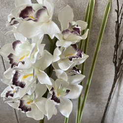 　造花　シンビジウム　ホワイト　アーティフィシャルフラワー 3枚目の画像