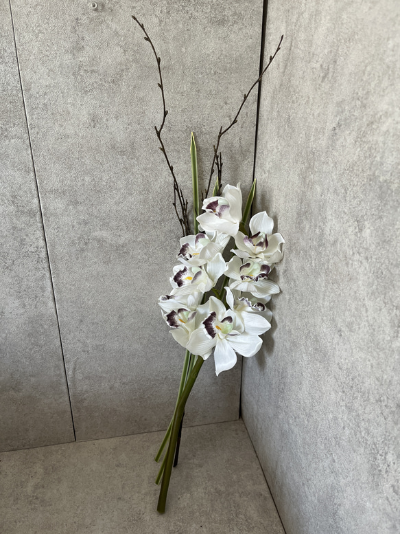 　造花　シンビジウム　ホワイト　アーティフィシャルフラワー 1枚目の画像