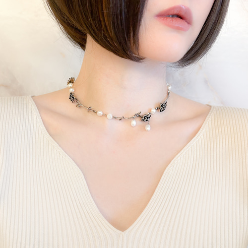 H499A ヴィンテージパールネックレスチョーカー☆美品 切ない想いの夕暮れに：アンティークシルバーの薔薇とパールの
