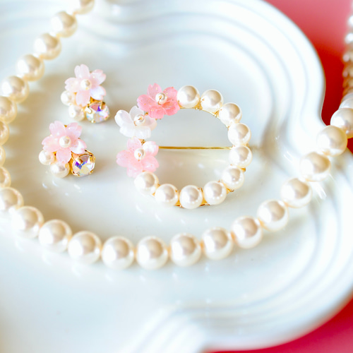 桜とパールのブローチとピアスorイヤリングとパールネックレス3点