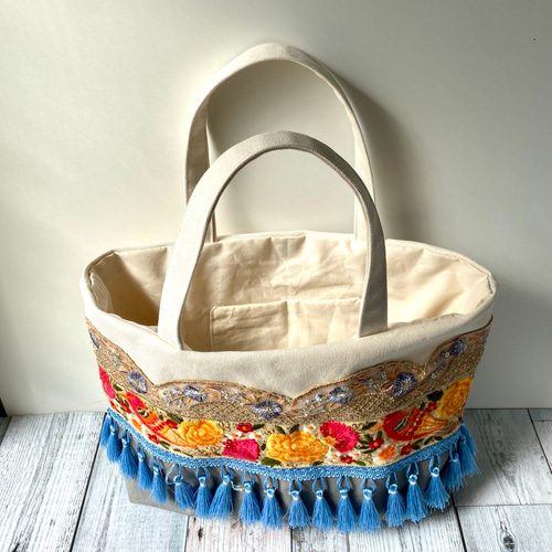A4サイズ収納可能！Lサイズ 小鳥とお花インド刺繍リボンのトート