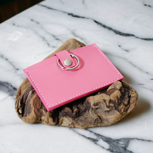 ベビーピンクのレザーIDカードホルダー 革小物 革idカードケース