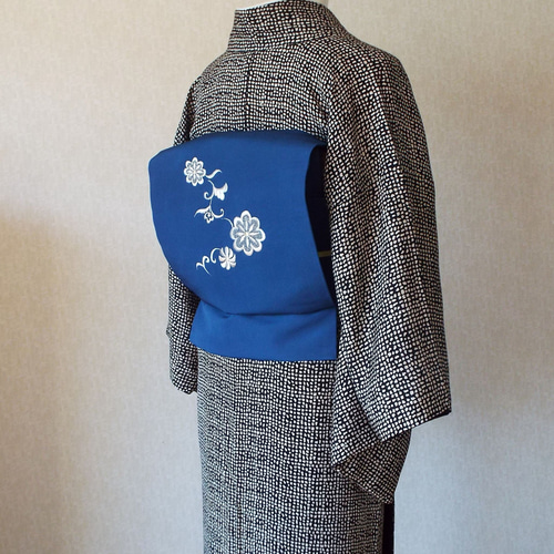 すぐに結べる「さくら造り帯」瑠璃紺にシルバーの花刺繍のお太鼓 和装