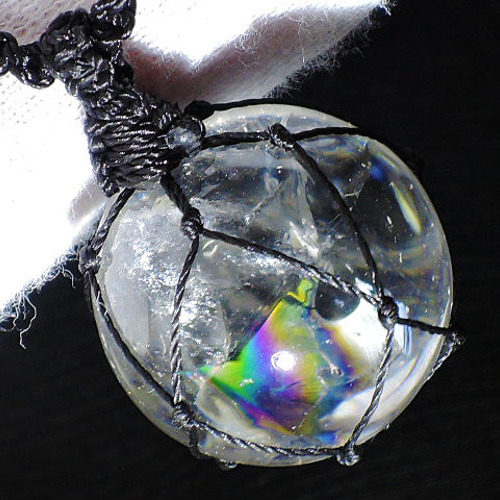 虹入り 水晶 丸玉 約50mm 穴なし 天然石 パワーストーン