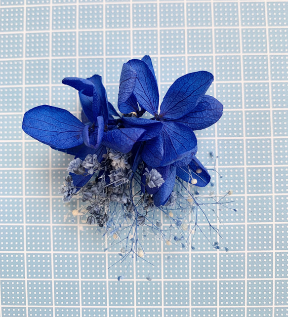 【natural royal blue(ミニ)】ドライフラワー　ピアス・イヤリング　ブライダル ウェディング 7枚目の画像