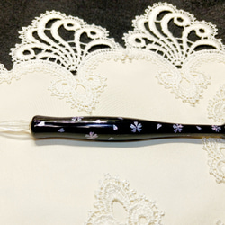 木軸ガラスペン 米ヒバ アクリル手描き 桜C ネジ式ペン先交換可 ミツカン(ささ水晶１本）（カブラ水晶１本 2枚目の画像