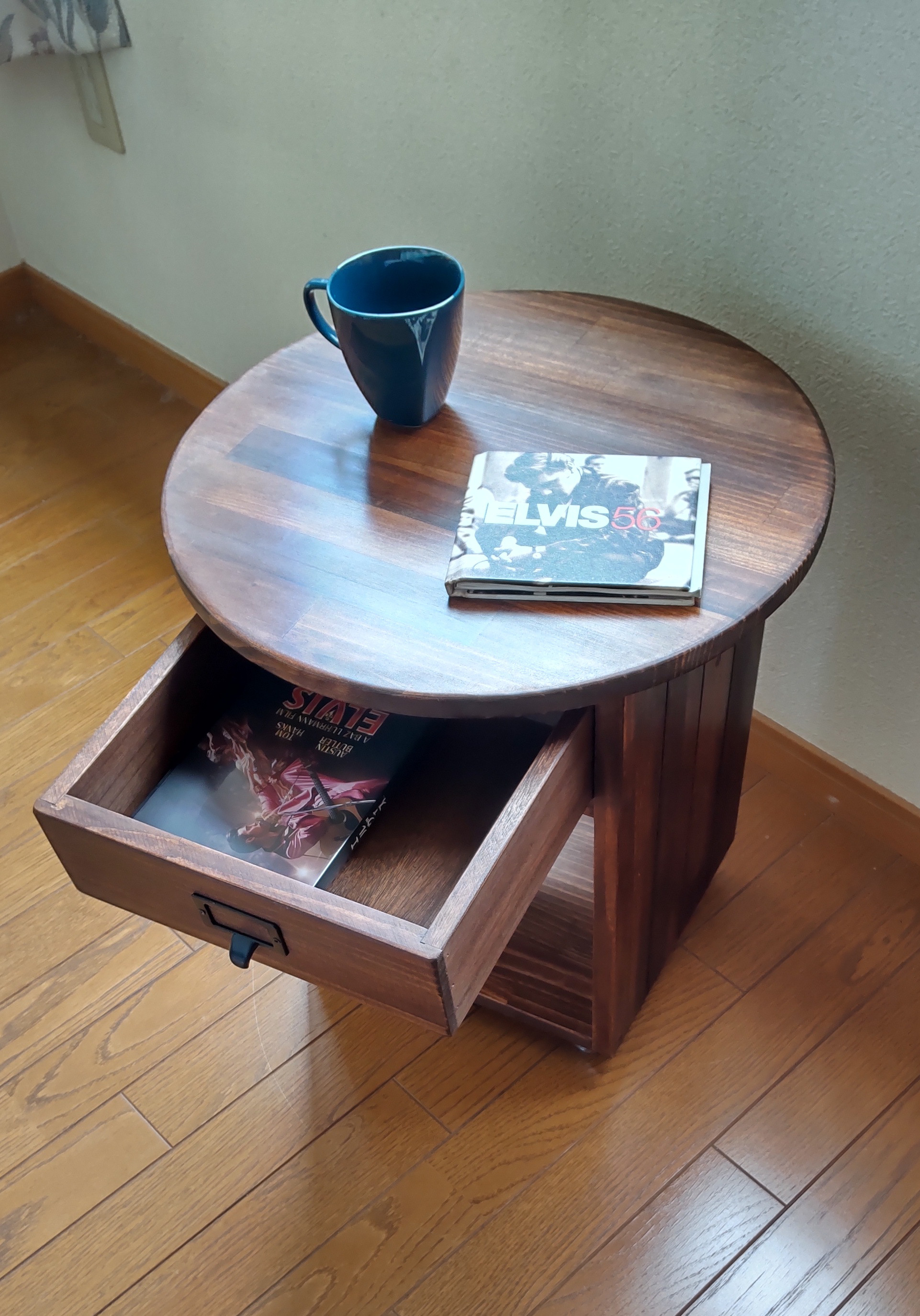 引き出しタイプ＊ブラウンCafe＊まぁるいサイドテーブル＊キャスター付き 12,936円