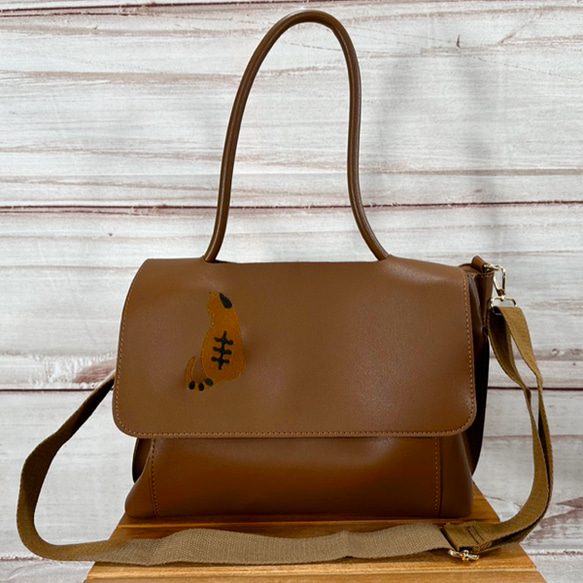 【大人気猫シリーズ】猫シルエット刺繍 2WAY仕様フェイクレザートートバッグ/ショルダーバッグ クラッチバック付き 1枚目の画像