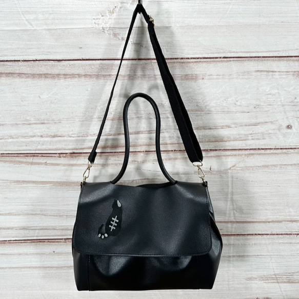 【大人気猫シリーズ】猫シルエット刺繍 2WAY仕様フェイクレザートートバッグ/ショルダーバッグ クラッチバック付き 5枚目の画像