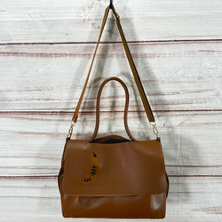 【大人気猫シリーズ】猫シルエット刺繍 2WAY仕様フェイクレザートートバッグ/ショルダーバッグ クラッチバック付き 2枚目の画像