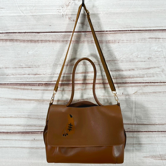 【大人気猫シリーズ】猫シルエット刺繍 2WAY仕様フェイクレザートートバッグ/ショルダーバッグ クラッチバック付き 2枚目の画像