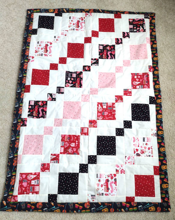 バレンタイン柄パッチワークブランケット、大きめ膝掛け その他