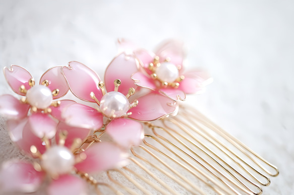 満開の桜のヘアコーム 1枚目の画像
