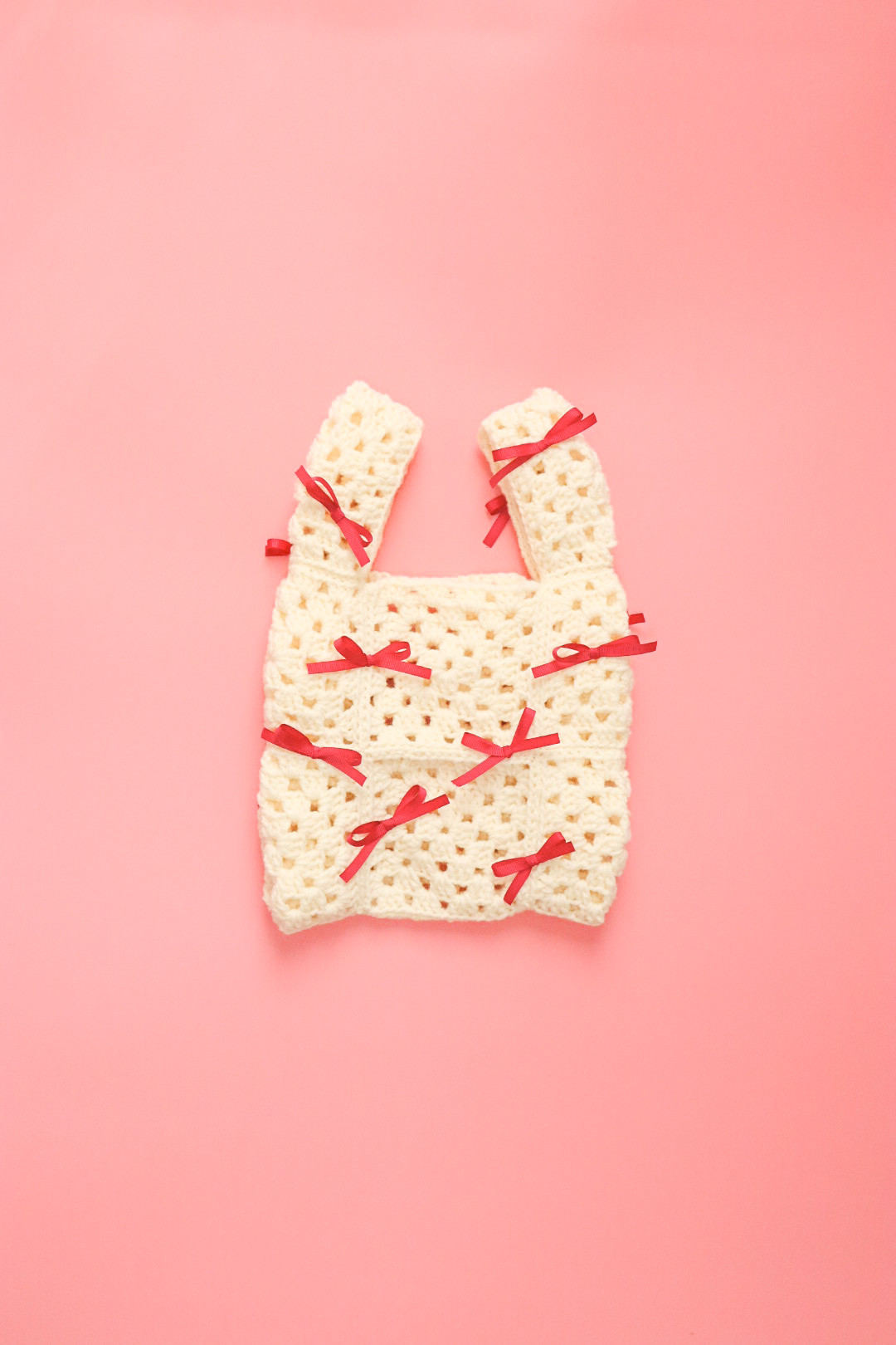 手編みバック ニットバック グラニースクエア 白 ピンク 手編み かぎ針編み