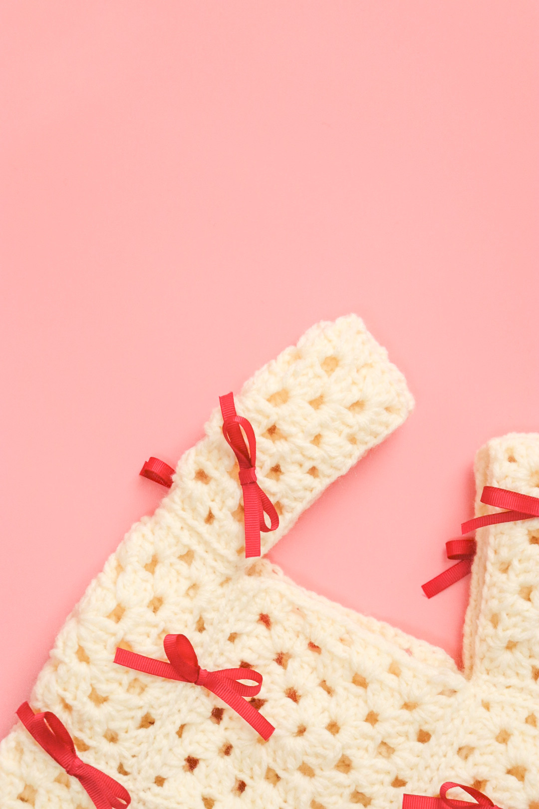 手編みバック ニットバック グラニースクエア 白 ピンク 手編み かぎ針編み