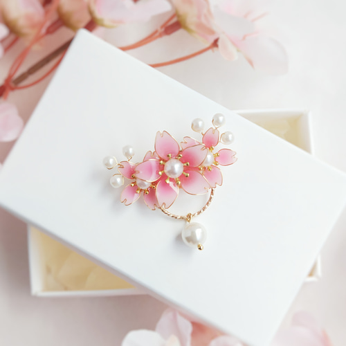 揺れるパールが可愛い♡桜のブローチ ブローチ plump 通販 17232297