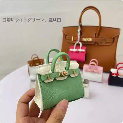 専用　ハンドメイド　刺繍　パピヨン　キーホルダー　ミニ＆ミニミニリュック型ポーチ 専用 ハンドメイド 刺繍 パピヨン キーホルダー ミニ＆ミニミニ