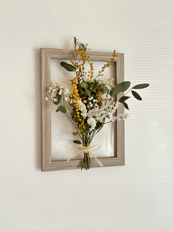 ドライフラワー♡ミモザの花束フレームインテリア(壁掛け) 1枚目の画像