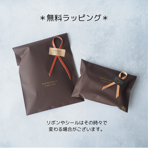 本革》バッグチャームになるイヤホン・スマートキーケース